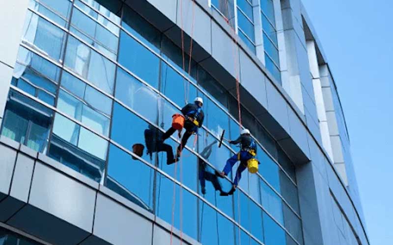 Nettoyage de vitres en hauteur et façades vitrées à Casablanca